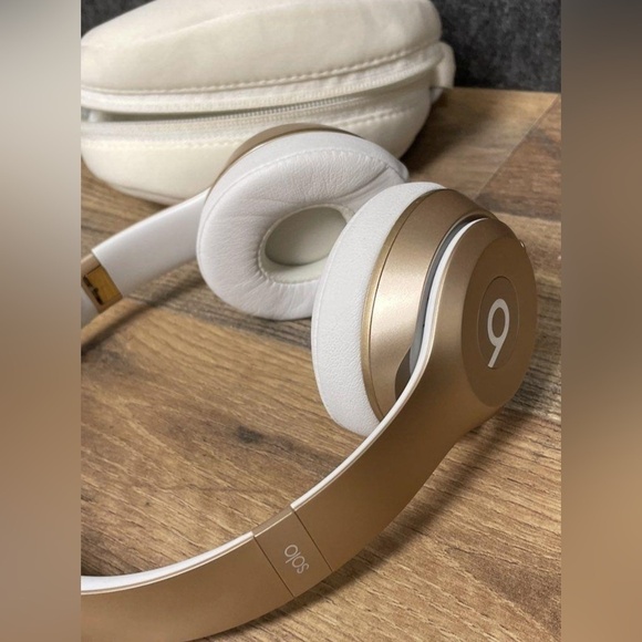 Beats by Dr. Dre Solo3 Wireless‎ Headphones Rosie pink - Picture 3 of 9